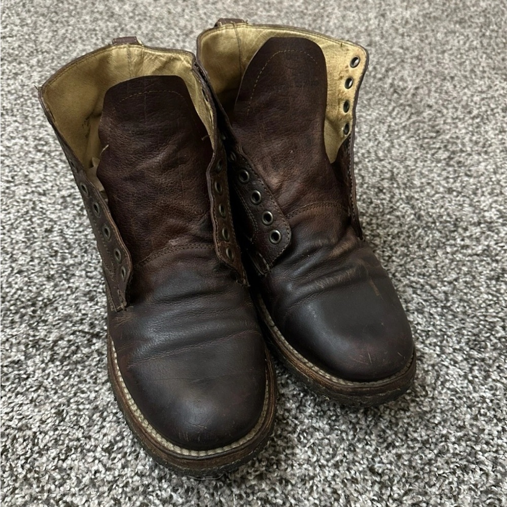Frye Phillip boots, Brown Leather, size 7